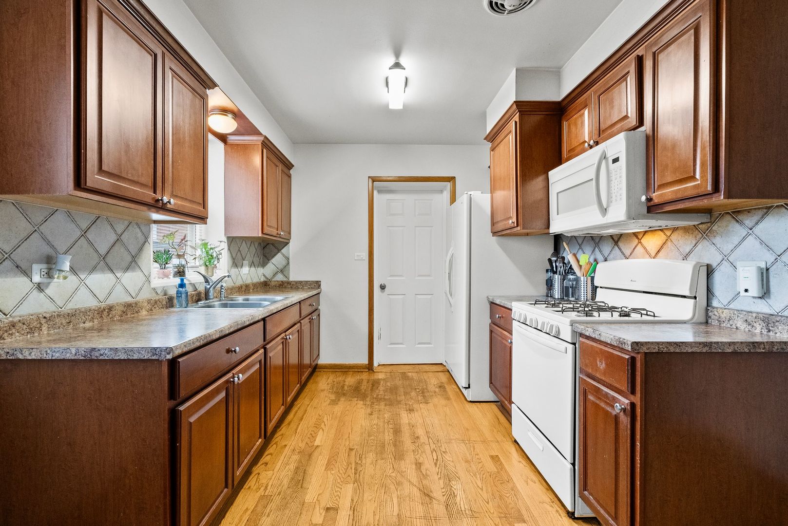 6332 N Mobile Avenue