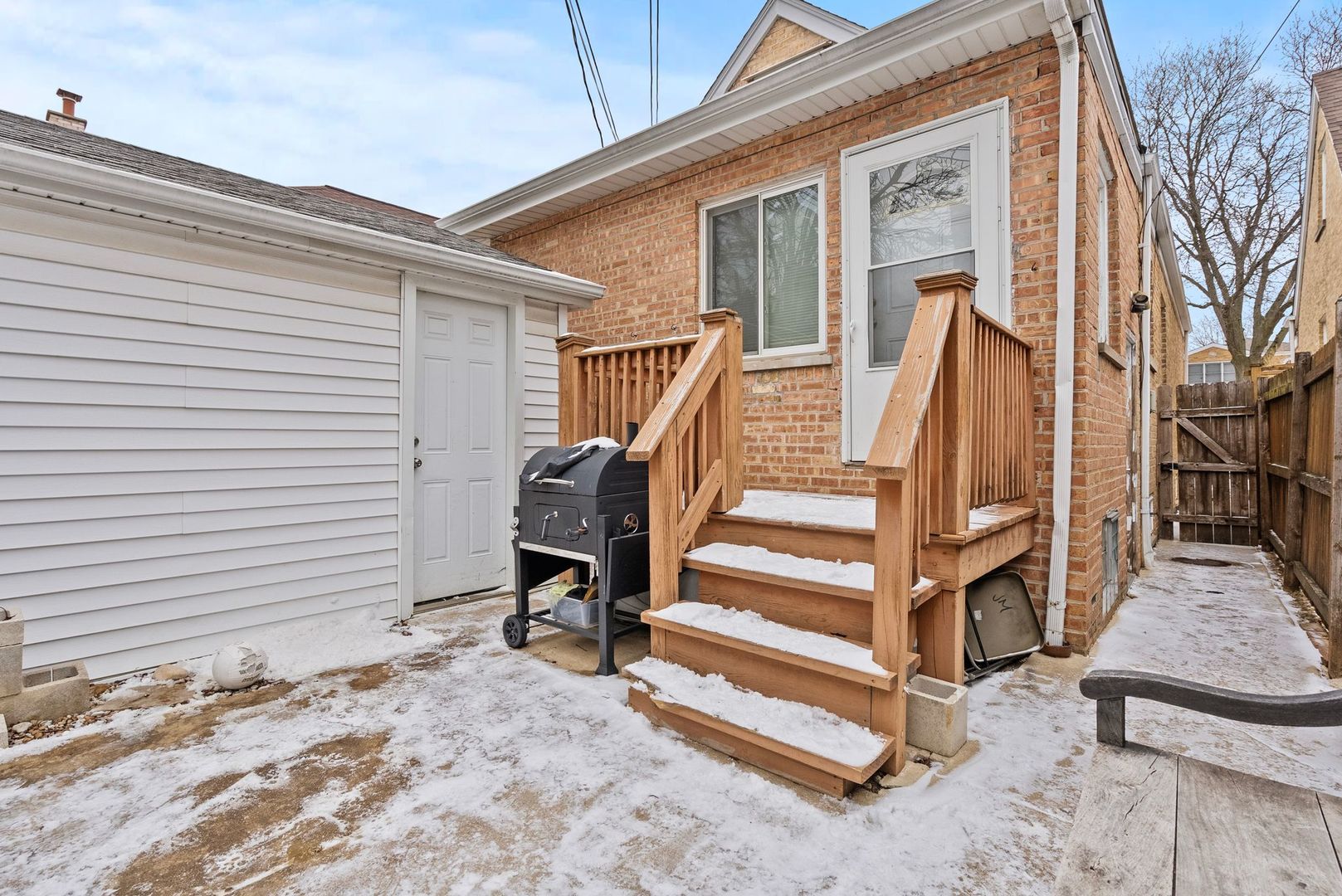 6332 N Mobile Avenue