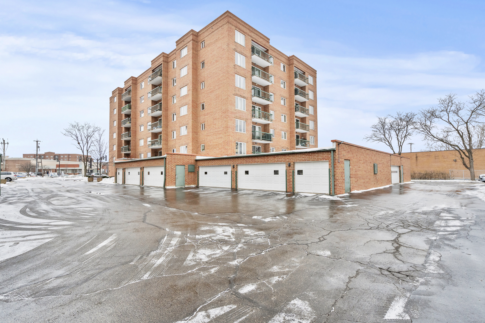 545 S River Road Unit: 307