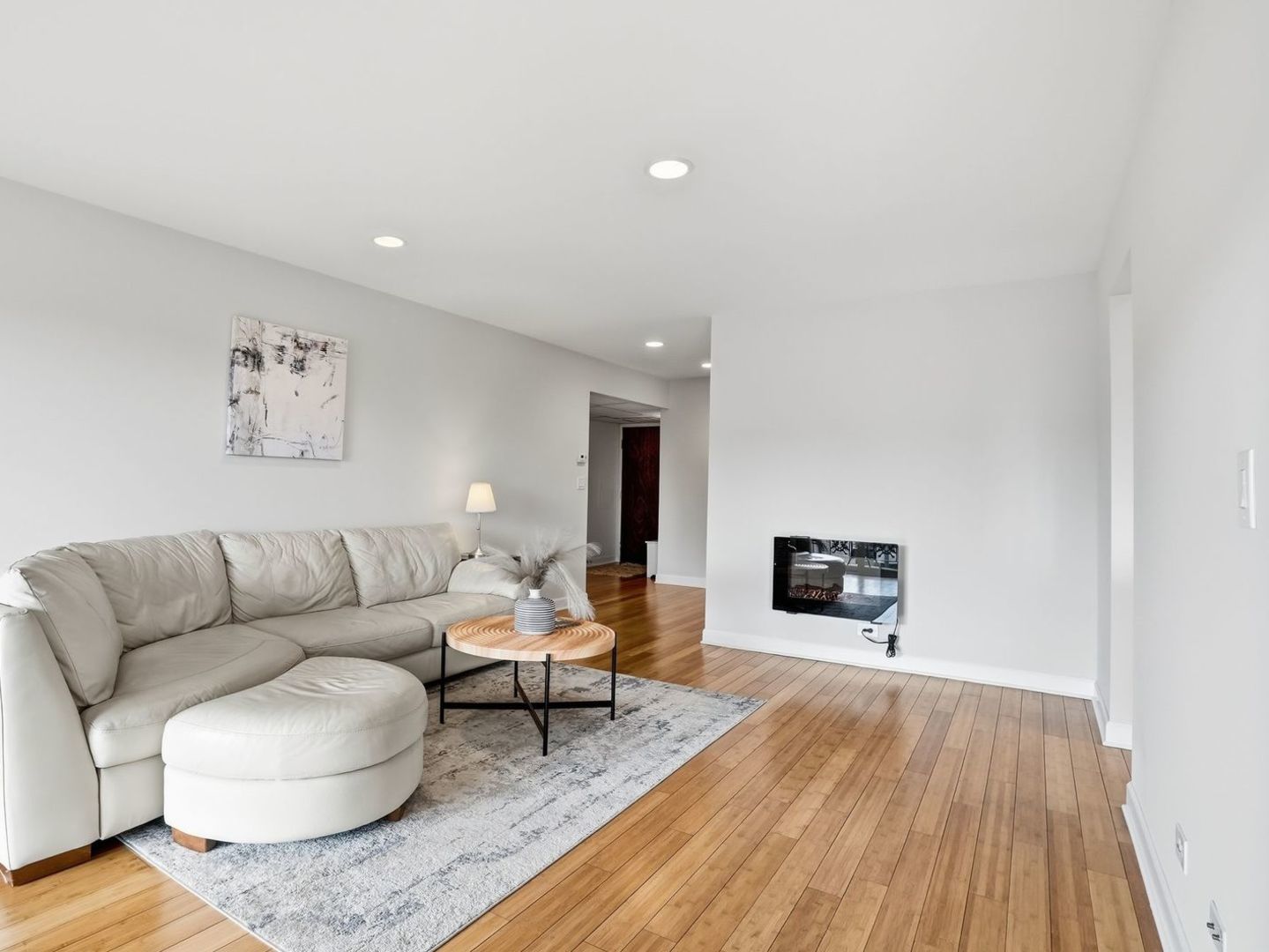 9332 Landings Lane Unit: 604