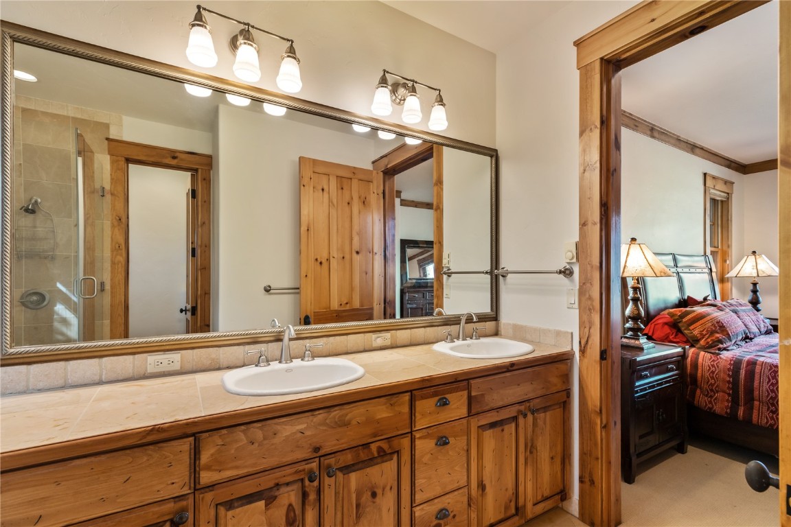 30435 Lakeshore TRAIL