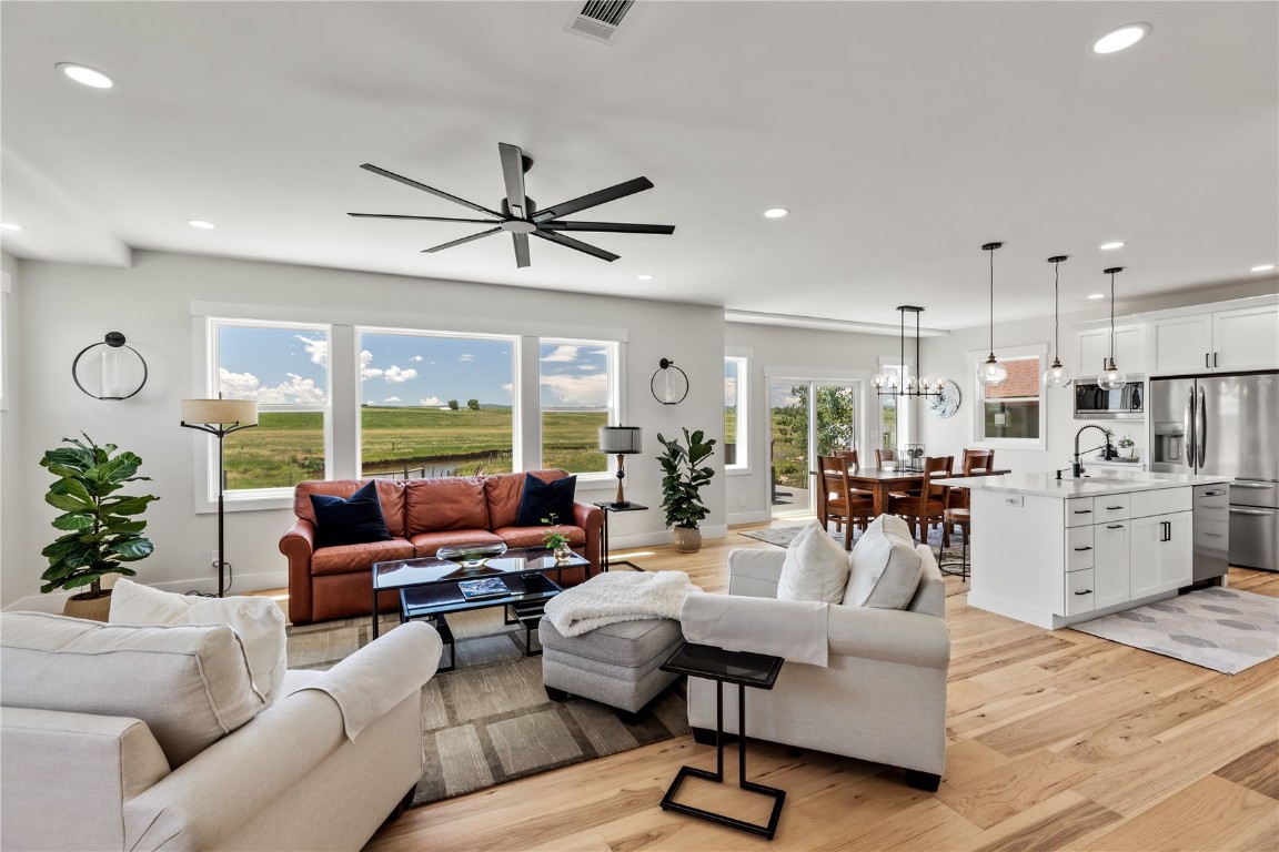 874 Dry Creek ROAD S