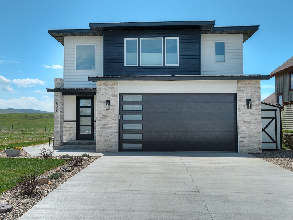 874 Dry Creek ROAD S