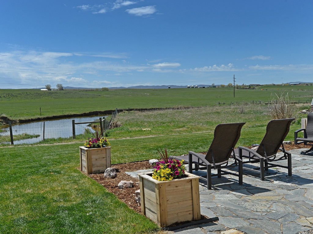 874 Dry Creek ROAD S