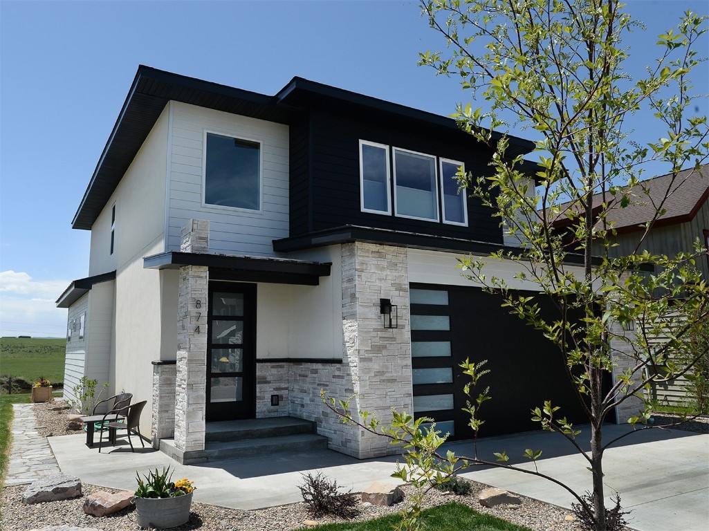 874 Dry Creek ROAD S