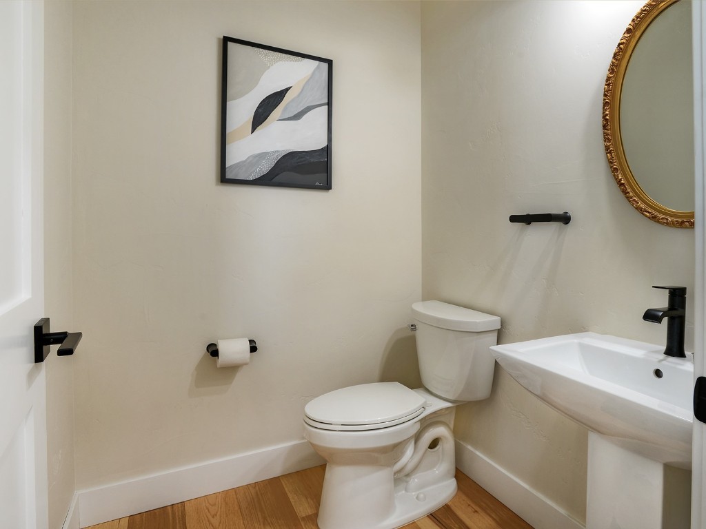 874 Dry Creek ROAD S