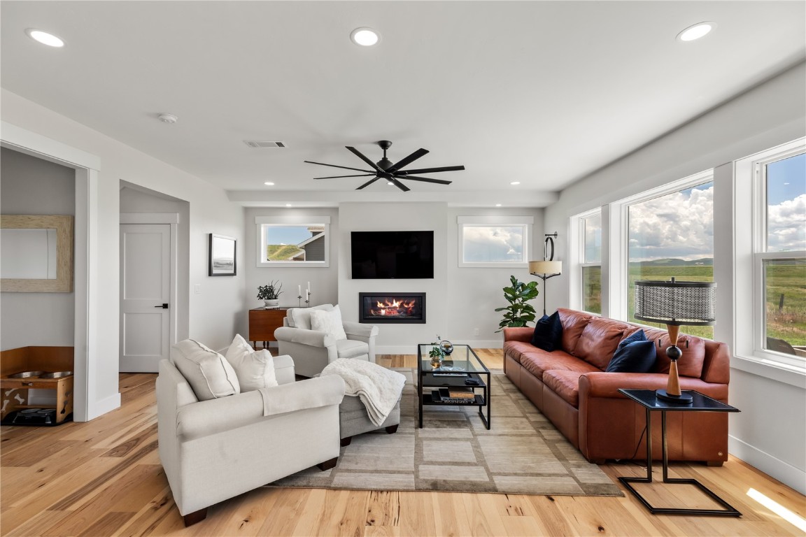 874 Dry Creek ROAD S