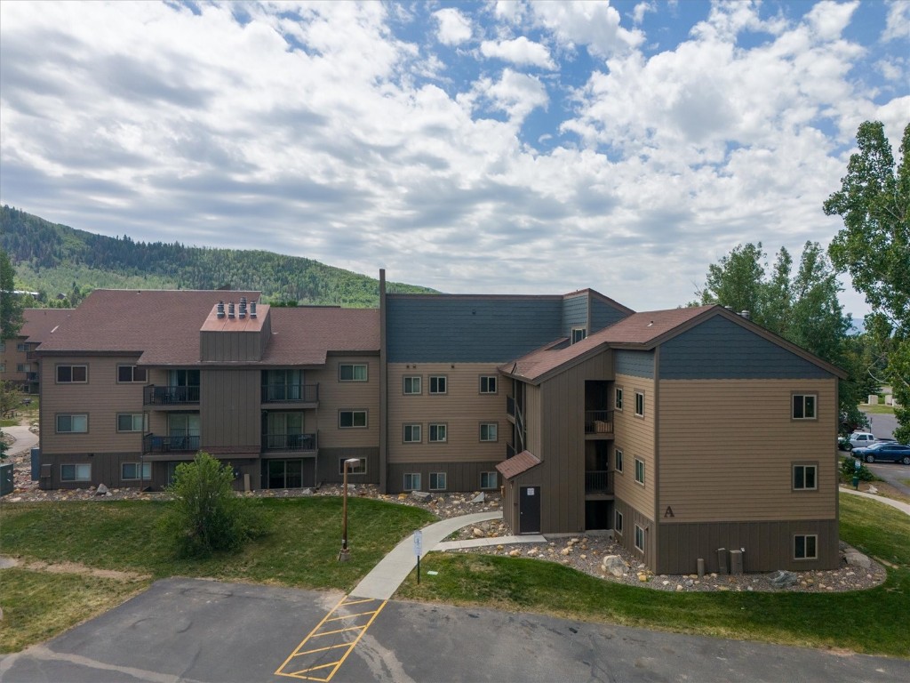 1525 Shadow Run Frontage 302