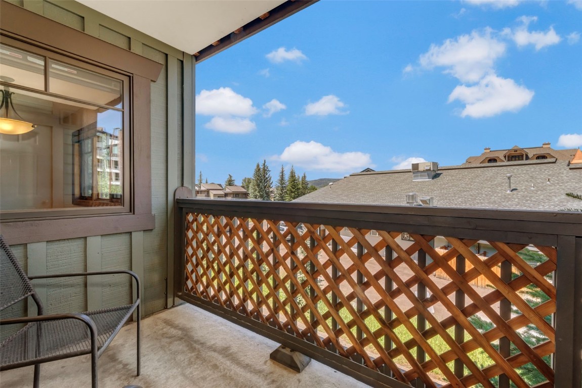 2305 Apres Ski WAY 221