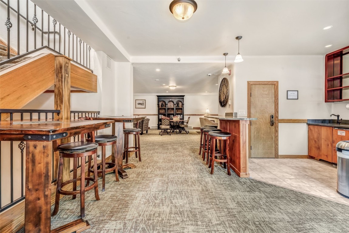 2305 Apres Ski WAY 221