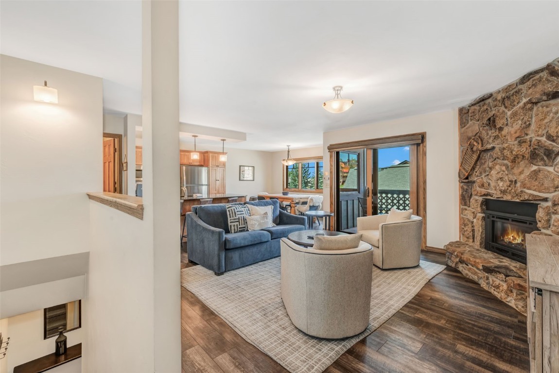 2305 Apres Ski WAY 221