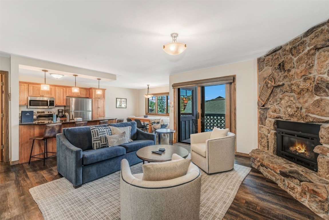 2305 Apres Ski WAY 221