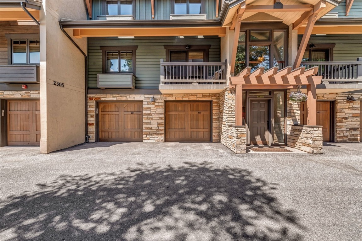 2305 Apres Ski WAY 221