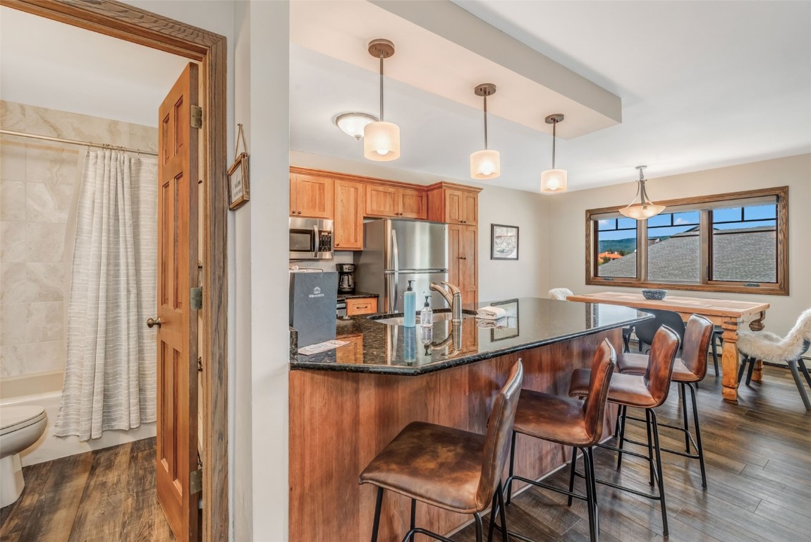 2305 Apres Ski WAY 221