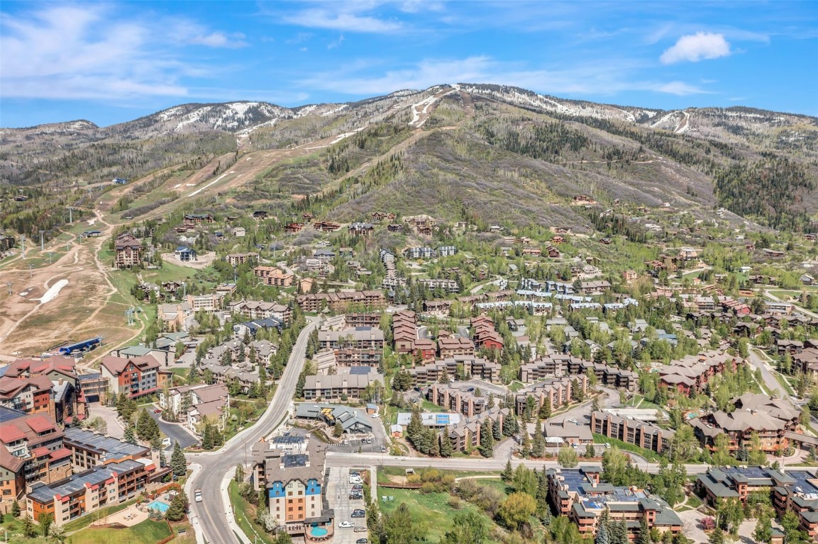 2305 Apres Ski WAY 221