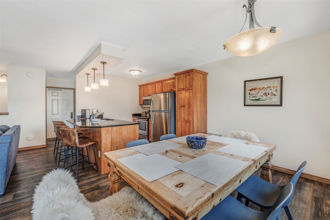 2305 Apres Ski WAY 221