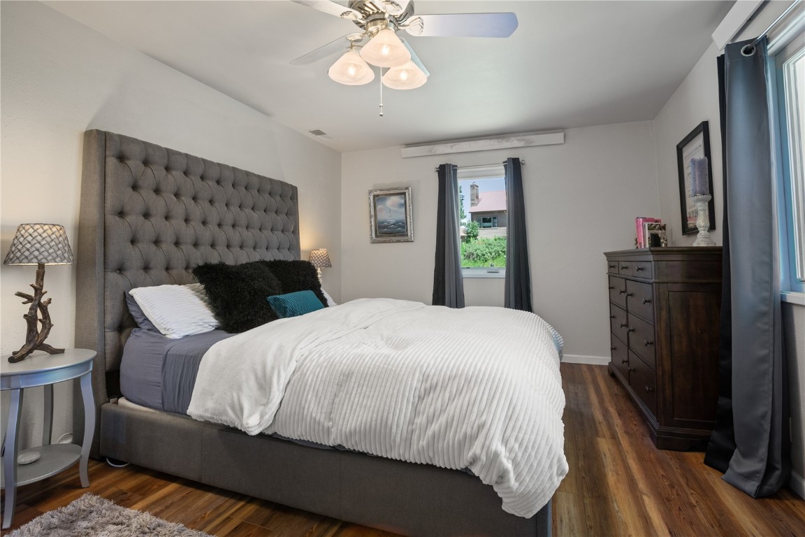 855 W Hillside COURT