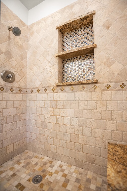 855 W Hillside COURT