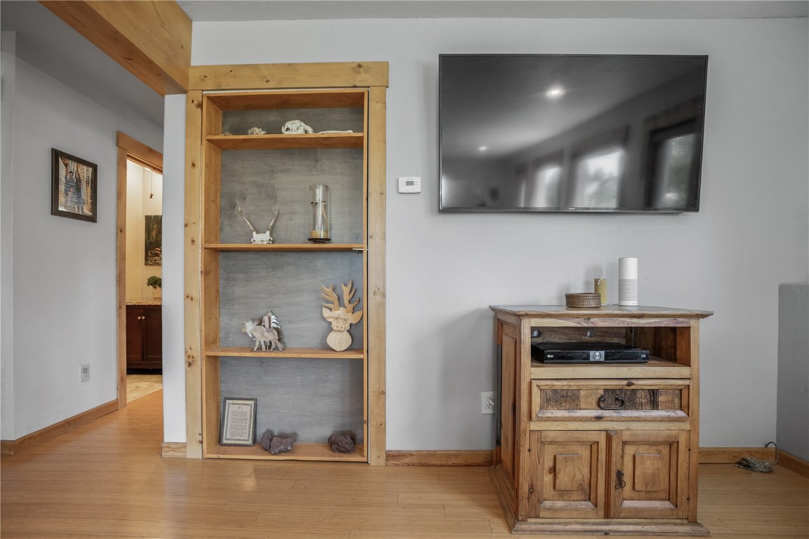 855 W Hillside COURT