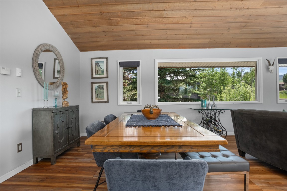 855 W Hillside COURT