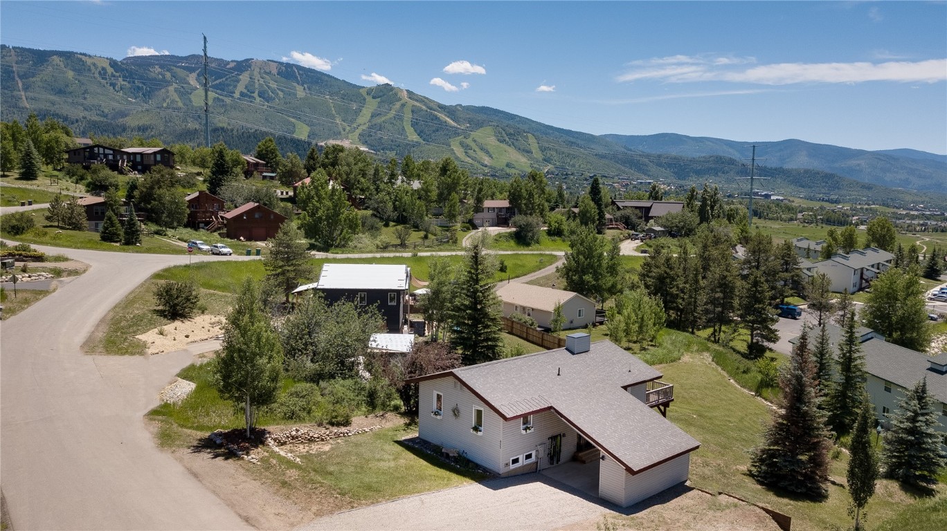 855 W Hillside COURT