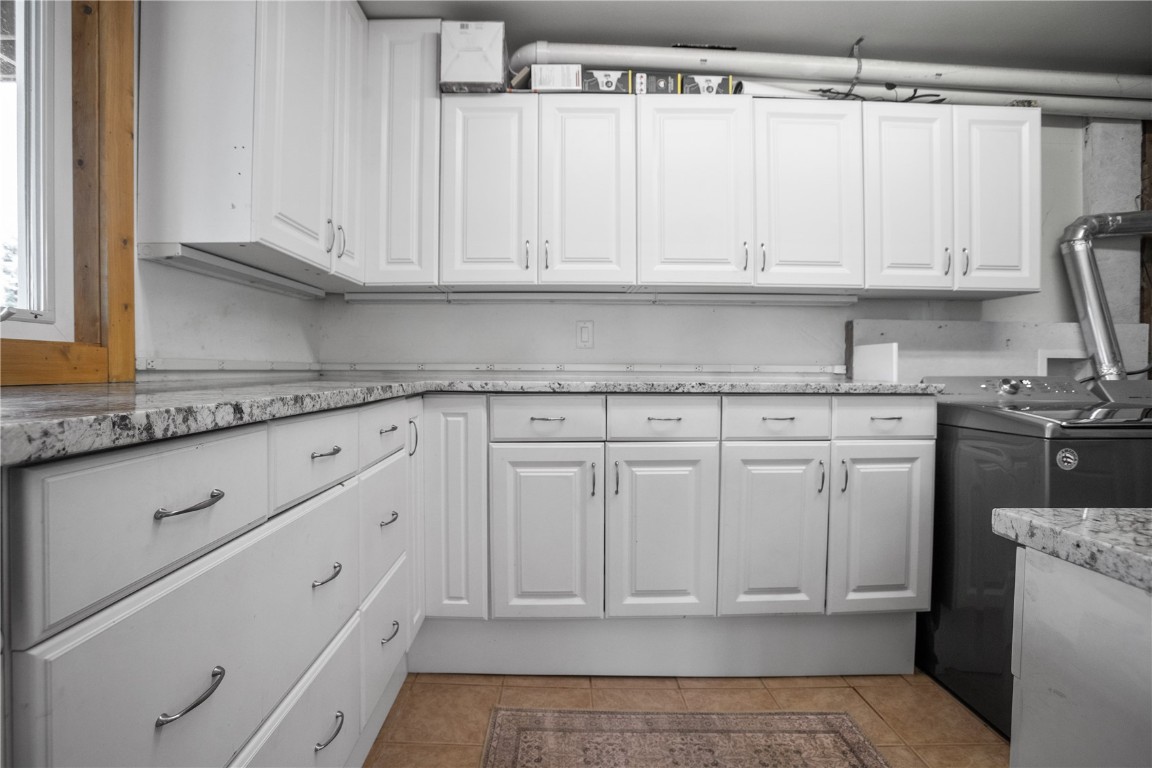 855 W Hillside COURT