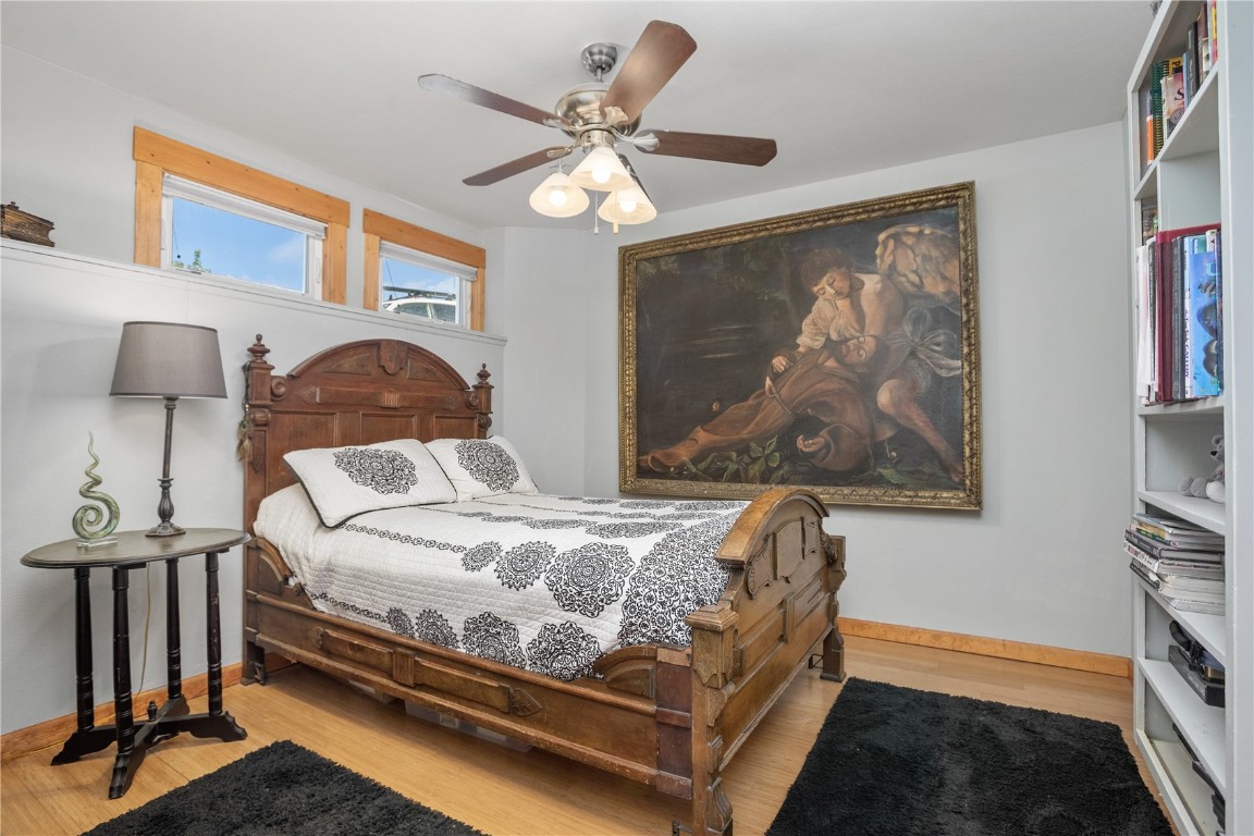 855 W Hillside COURT