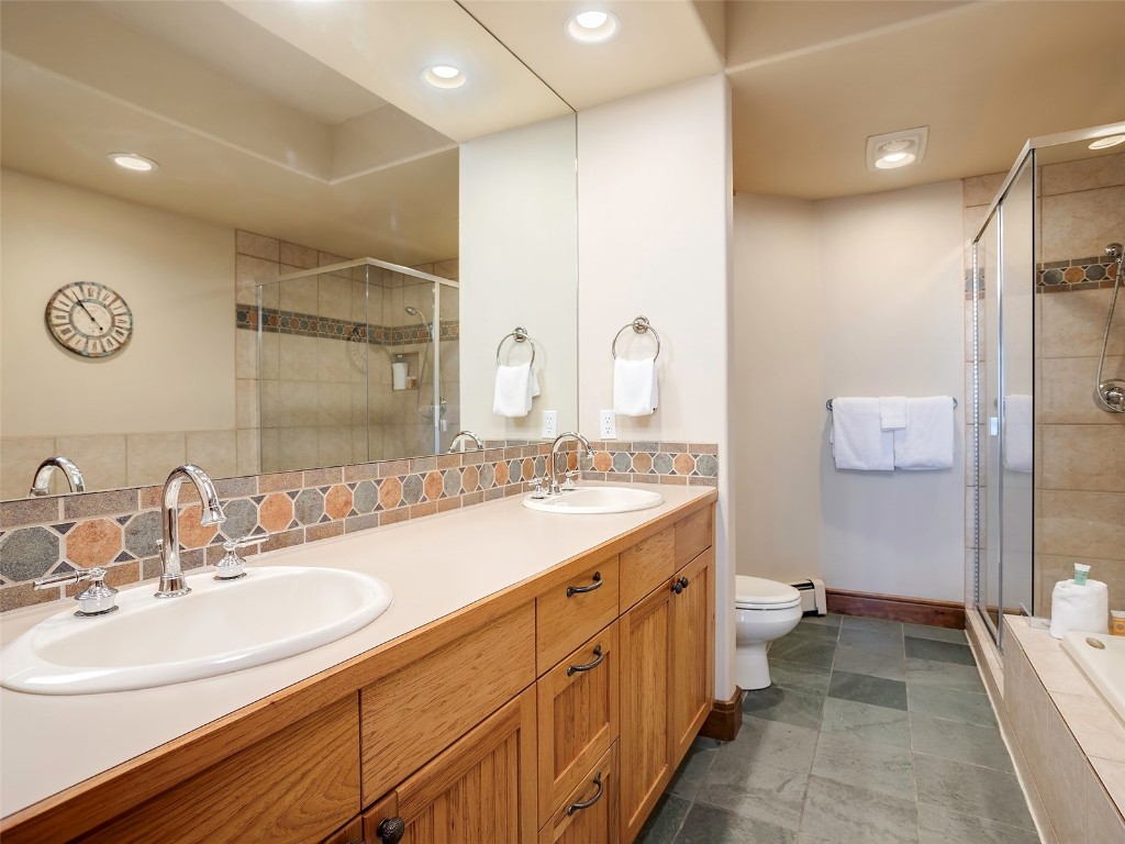 2335 Storm Meadows DRIVE 2