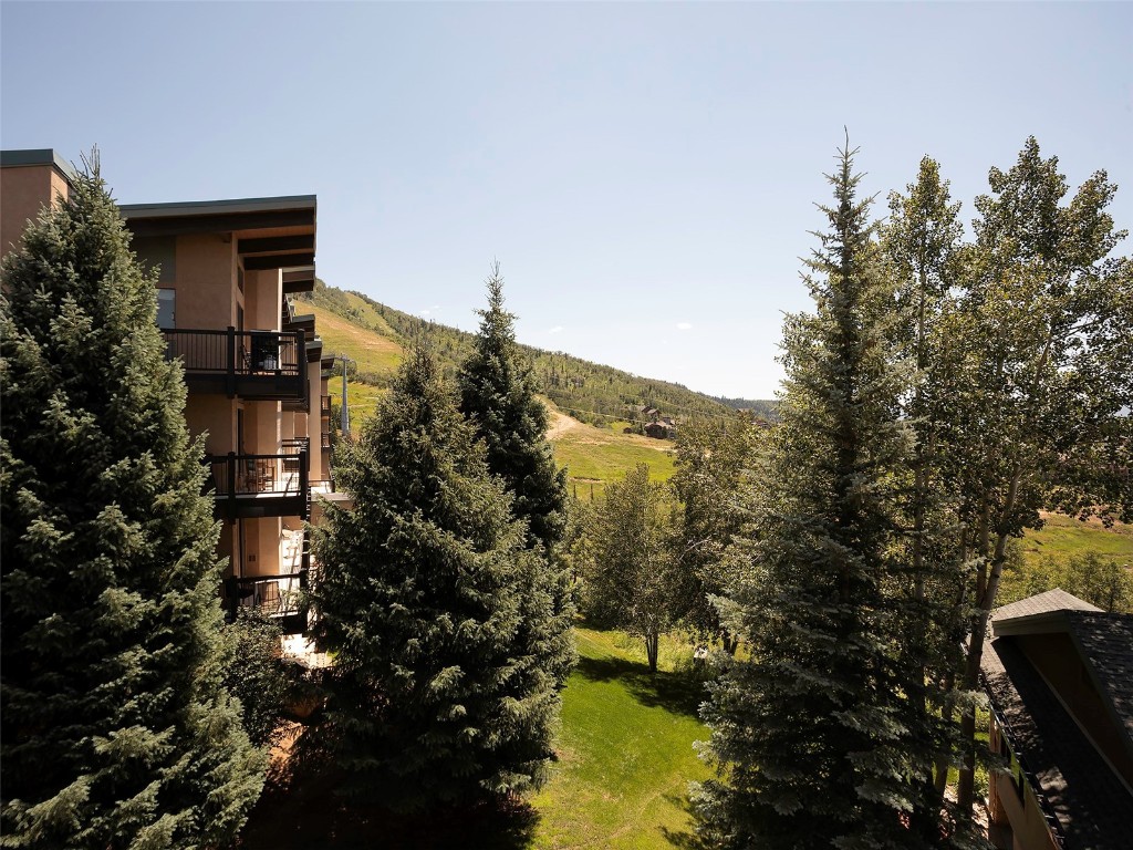 2335 Storm Meadows DRIVE 2