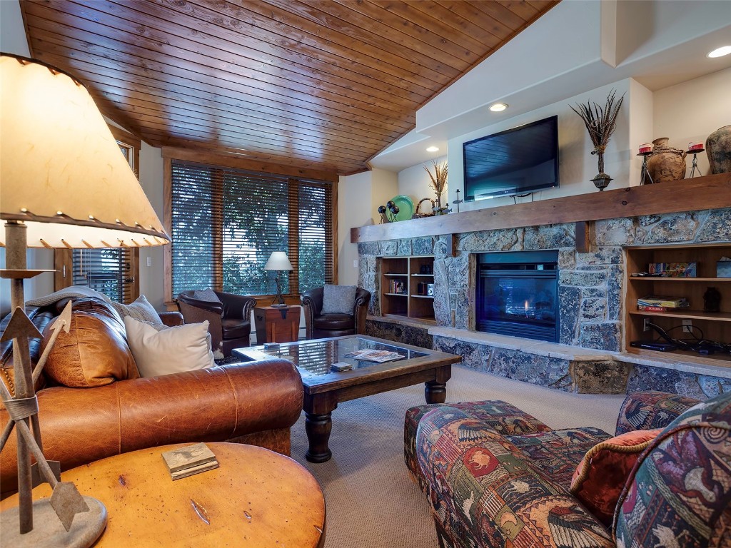 2335 Storm Meadows DRIVE 2