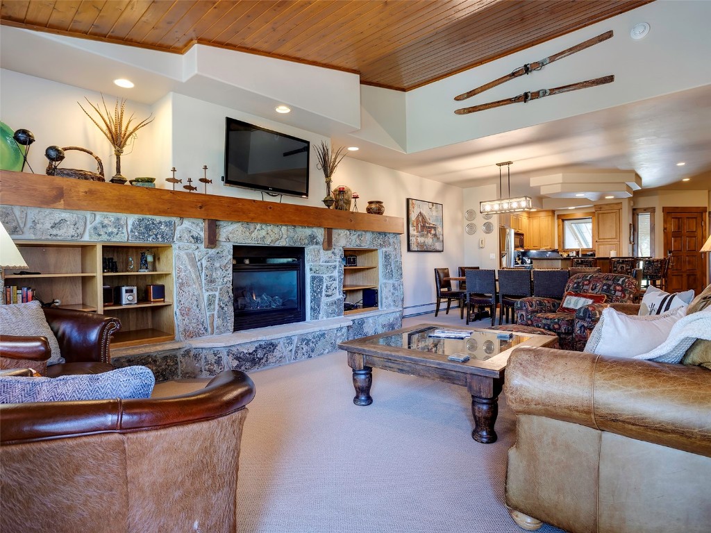 2335 Storm Meadows DRIVE 2