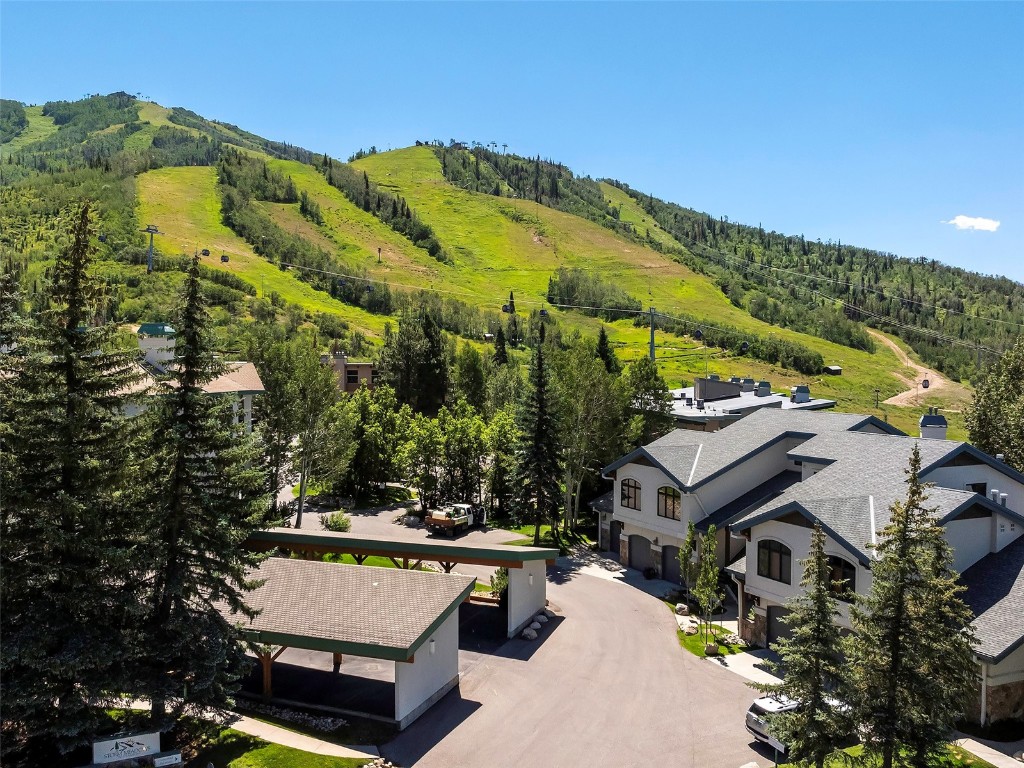 2335 Storm Meadows DRIVE 2