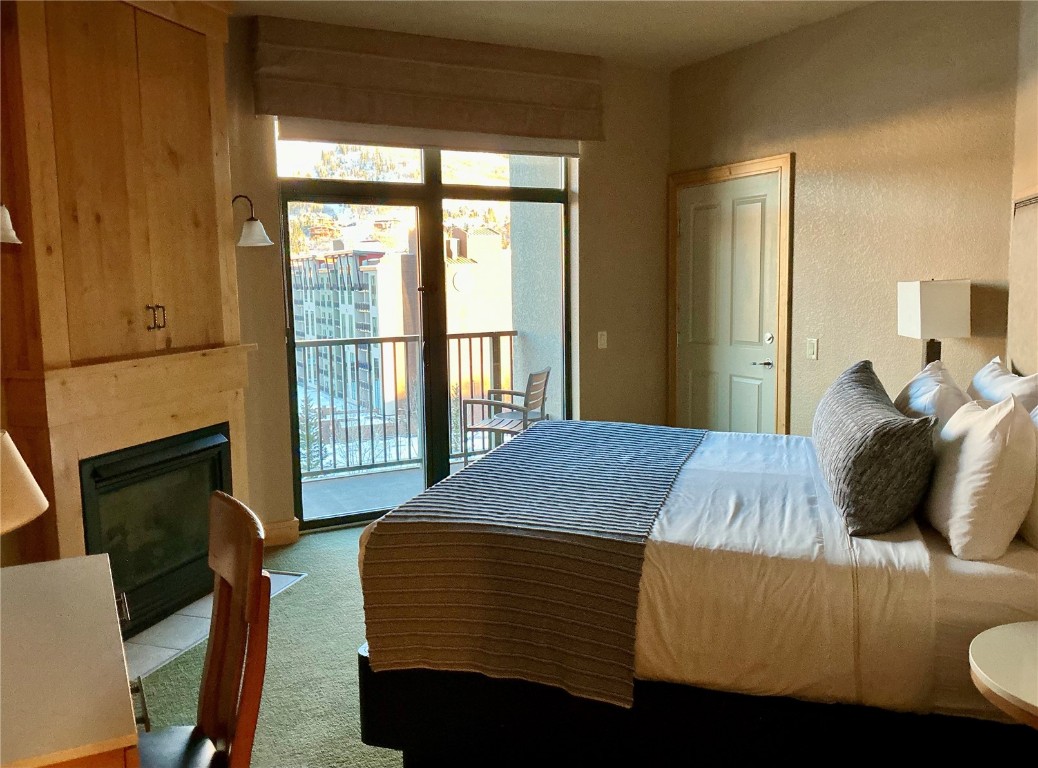 2300 Mount Werner CIRCLE 537/536