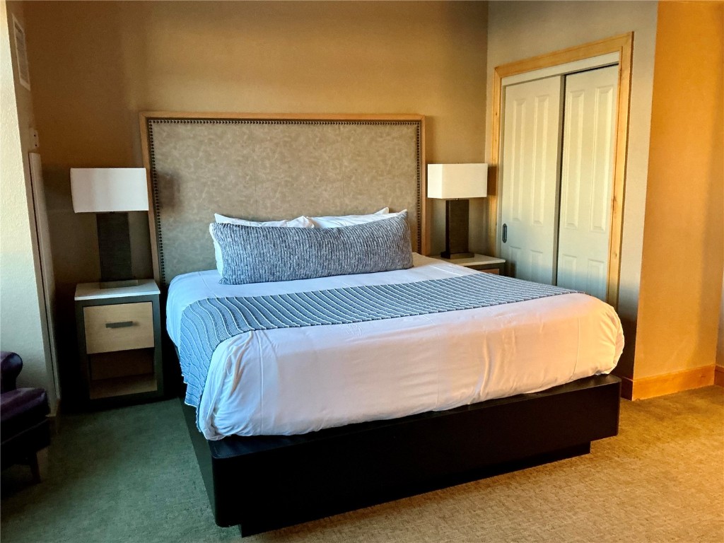 2300 Mount Werner CIRCLE 537/536