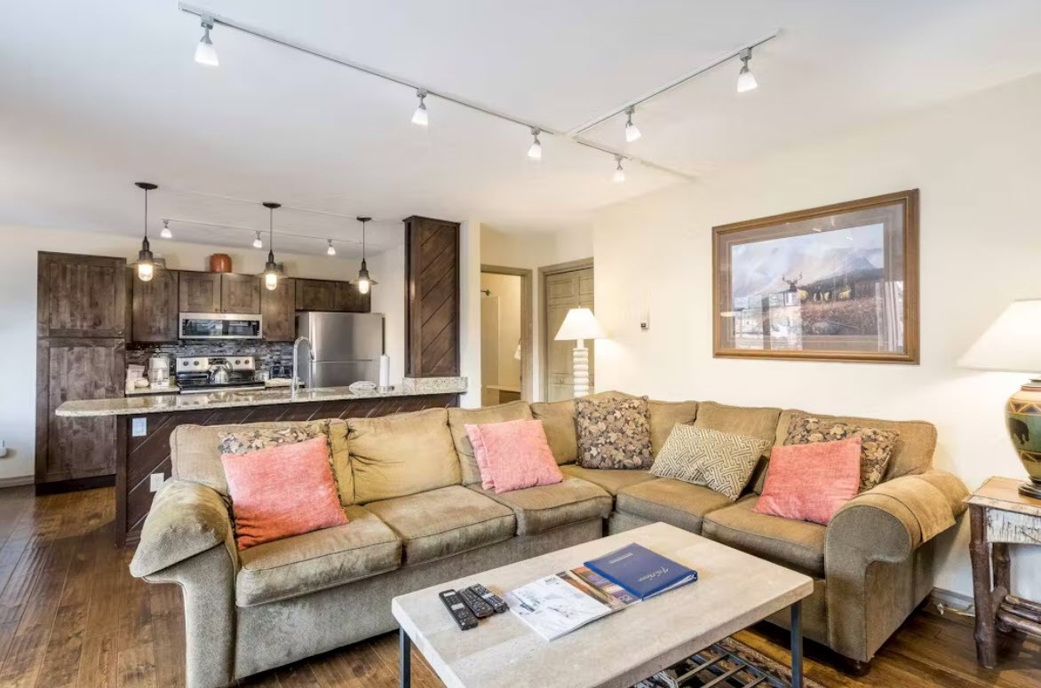 2335 Apres Ski WAY 117F