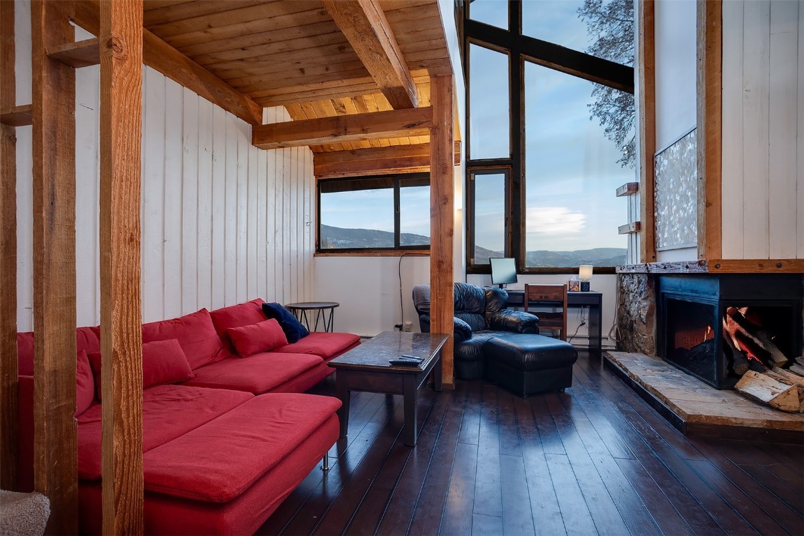 31500 Runaway PLACE 402