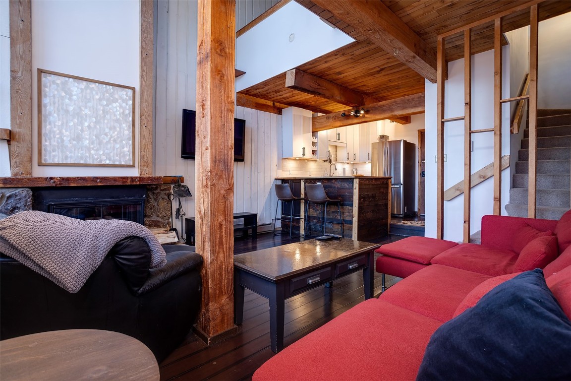 31500 Runaway PLACE 402