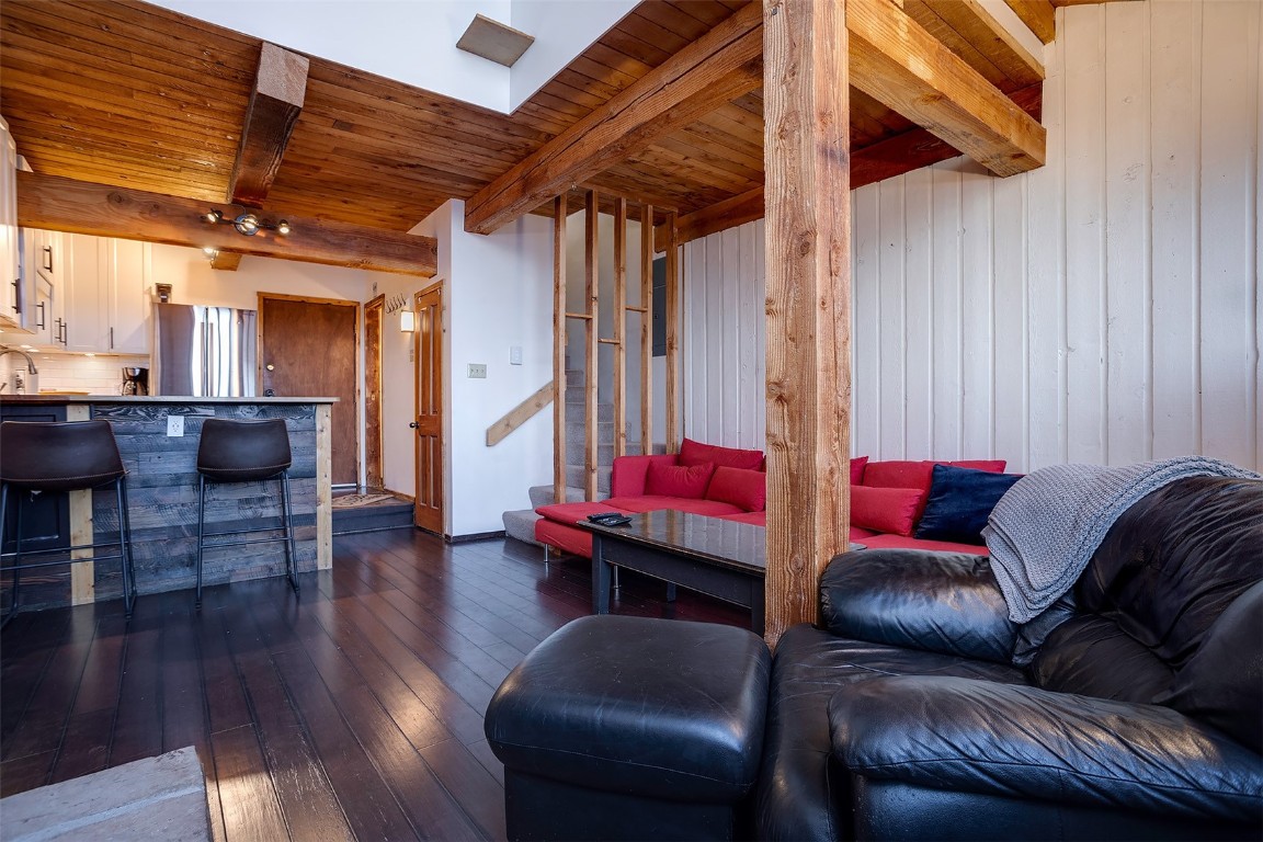 31500 Runaway PLACE 402