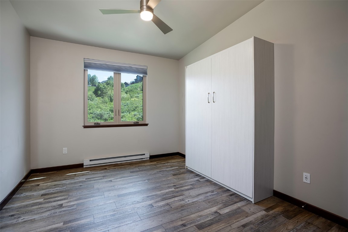 320 Fox Springs CIRCLE 302