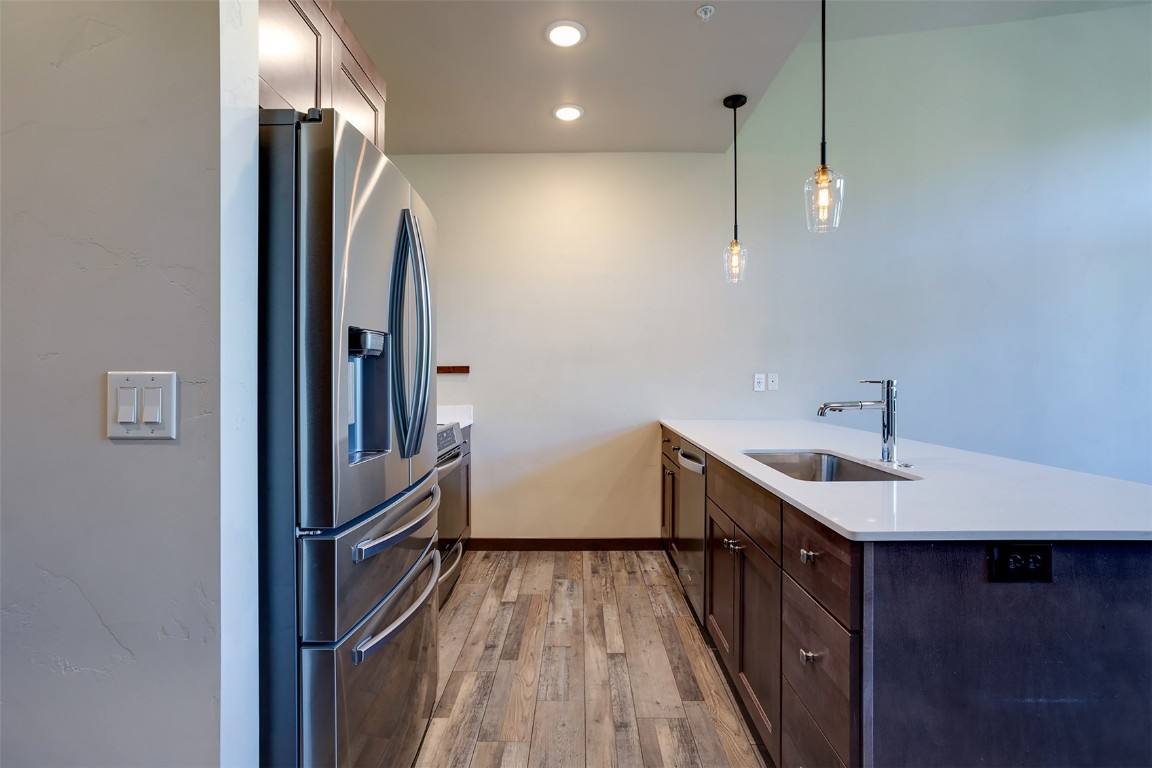 320 Fox Springs CIRCLE 302