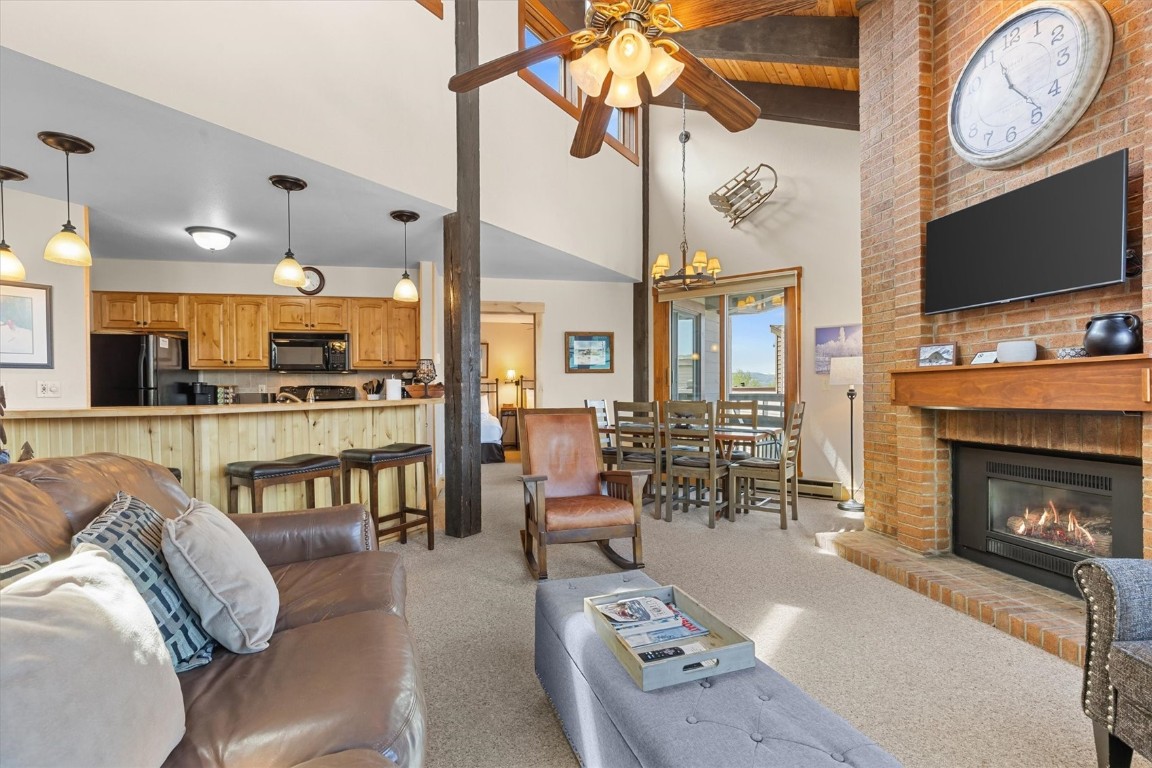 2700 Village DRIVE 301