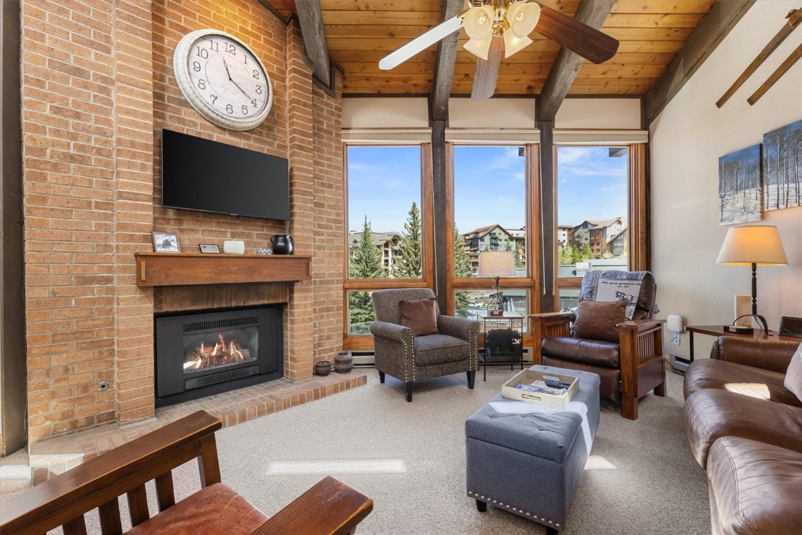 2700 Village DRIVE 301