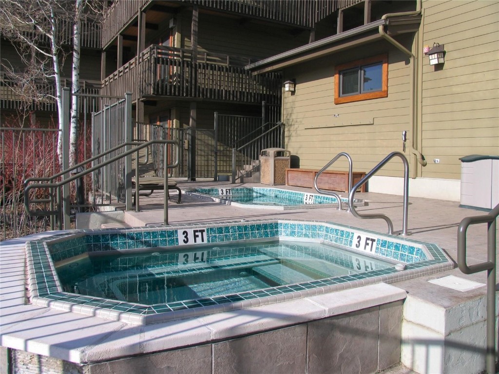 2700 Village DRIVE 301