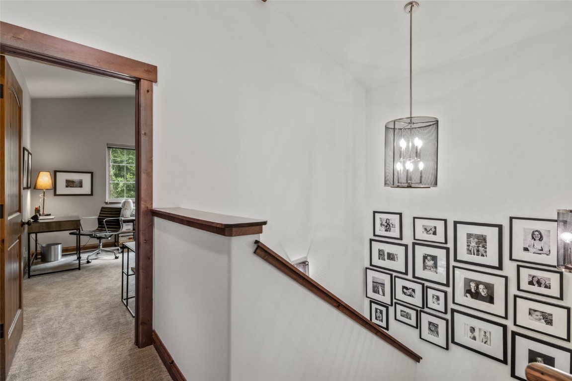 459 Willett Heights COURT