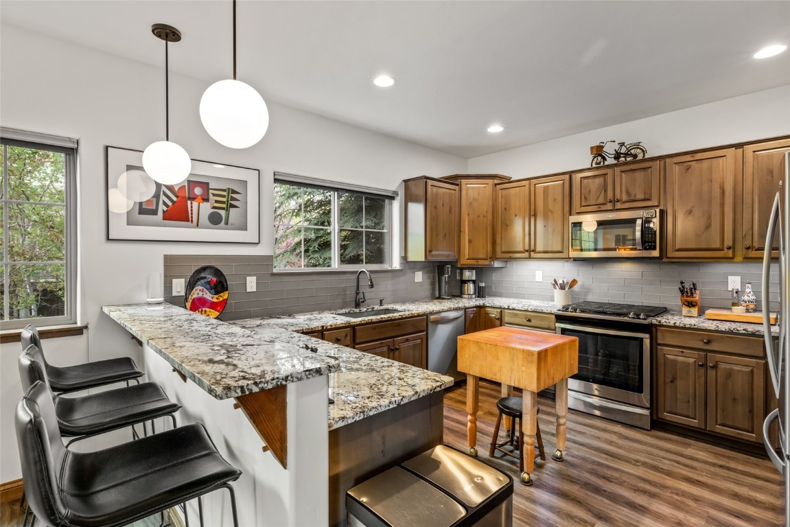 459 Willett Heights COURT