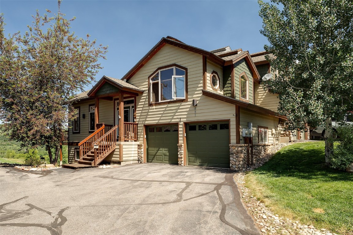631 Parkview DRIVE