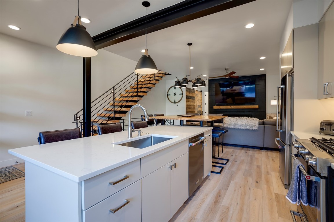 2404 Cattle Kate CIRCLE 21