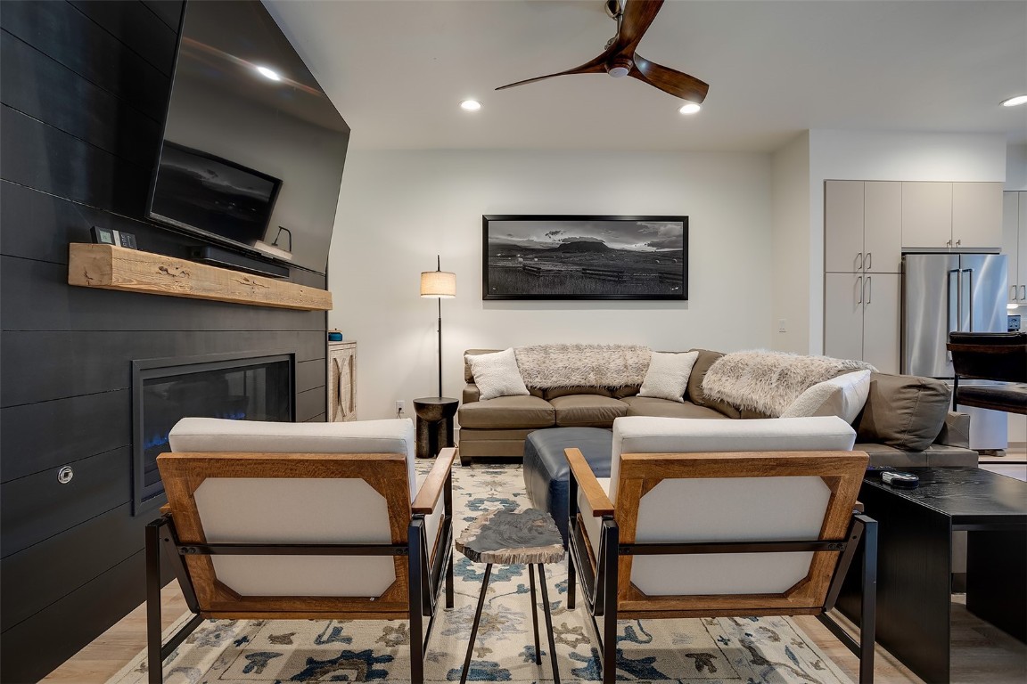 2404 Cattle Kate CIRCLE 21