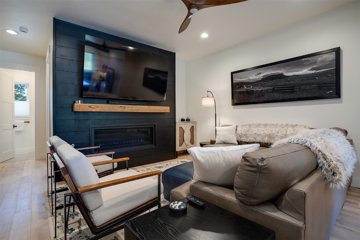 2404 Cattle Kate CIRCLE 21