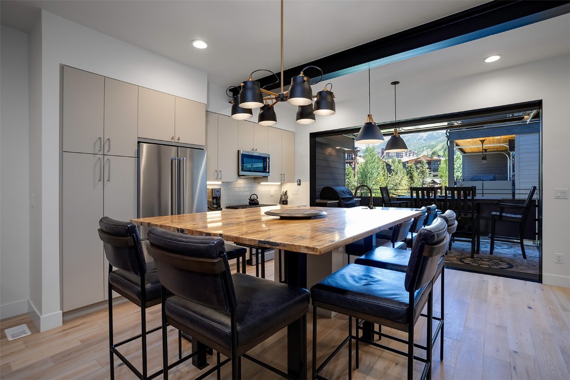 2404 Cattle Kate CIRCLE 21